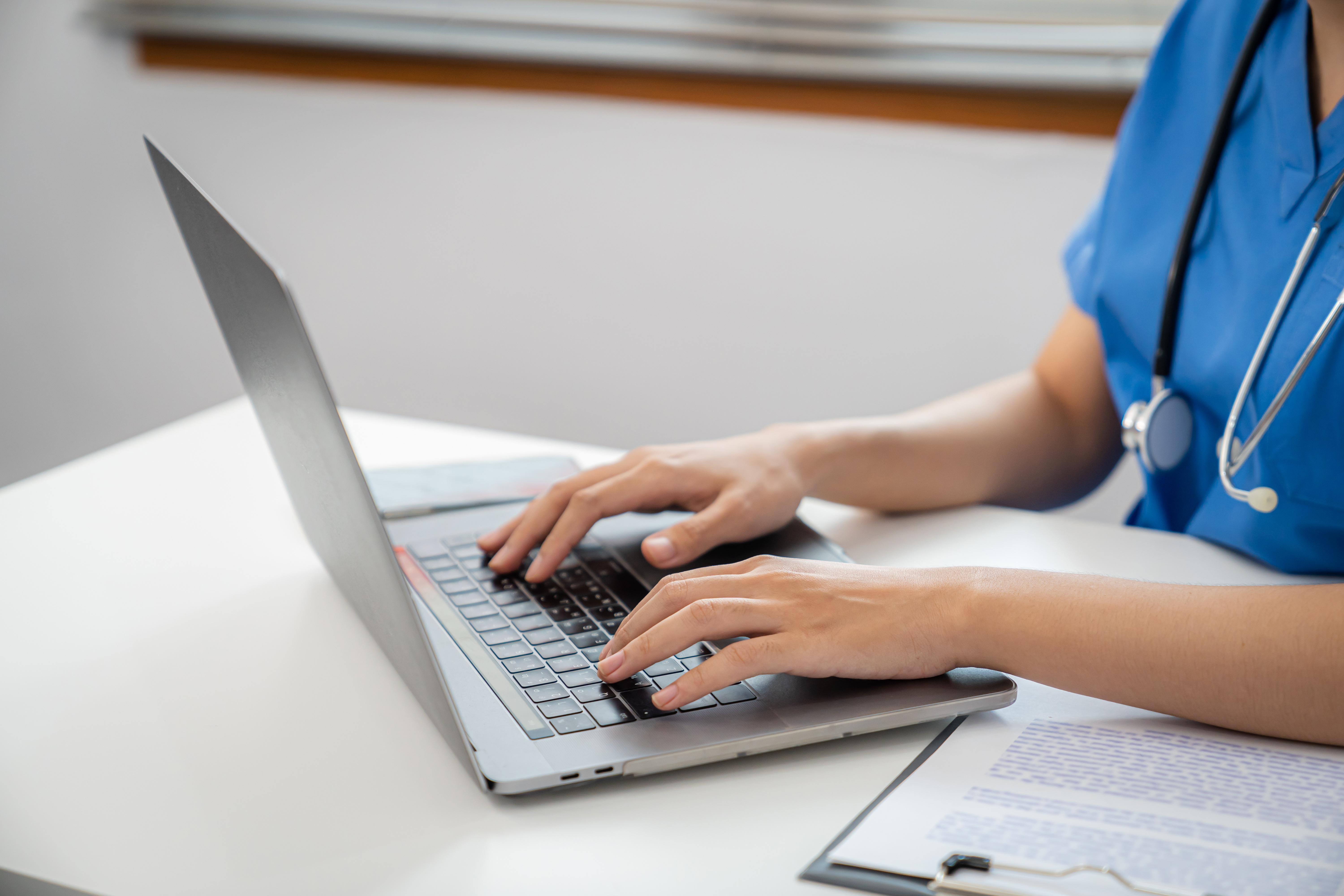 Etänä, mutta ei yksin– hyvinvointia akuuttihenkilöstön työarjen tueksi -webinaari