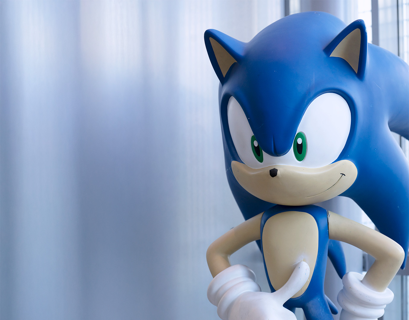 Sonic statue in ICT City lobby