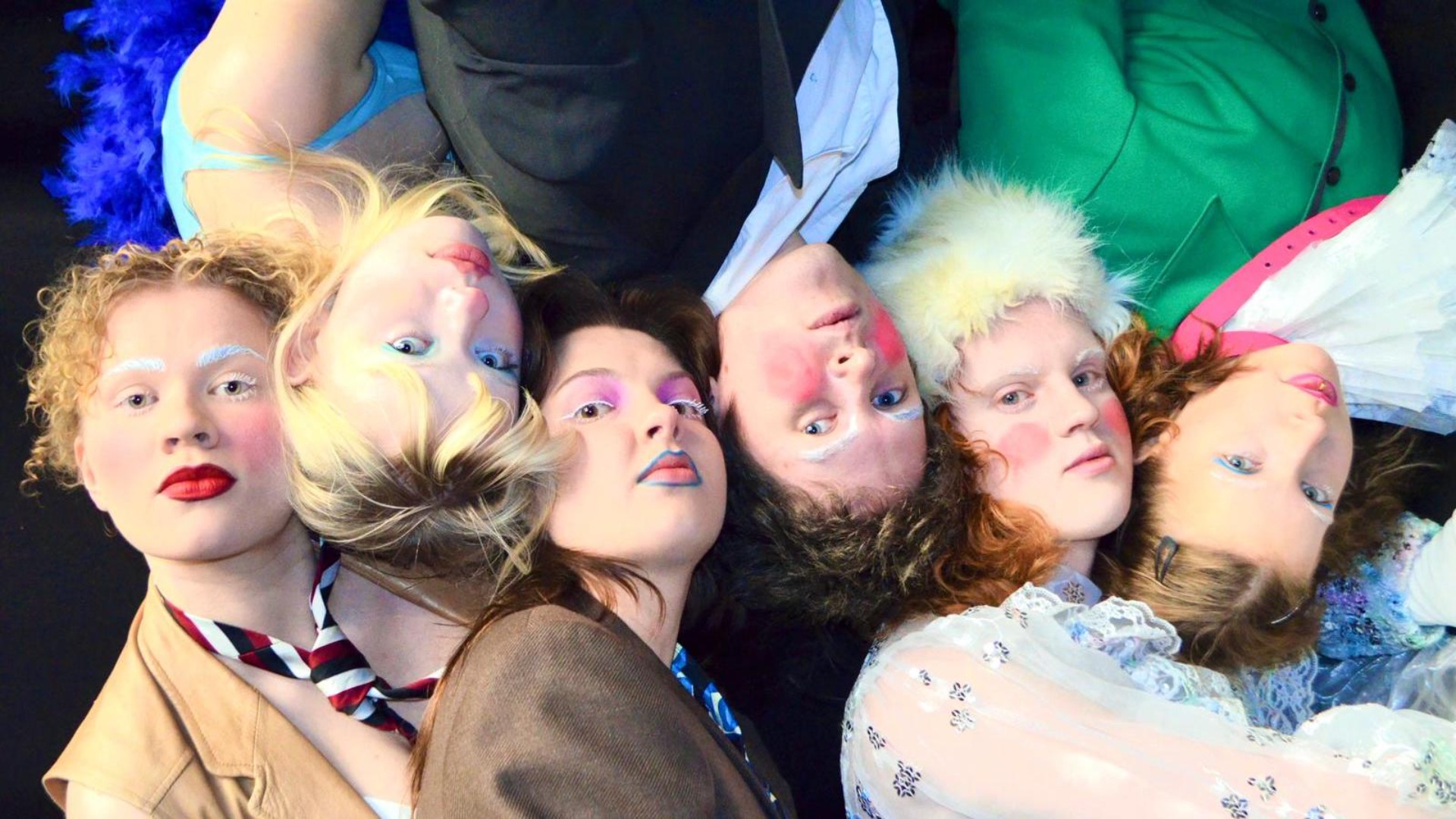 Otteita Broken Heart Story -näytelmästä